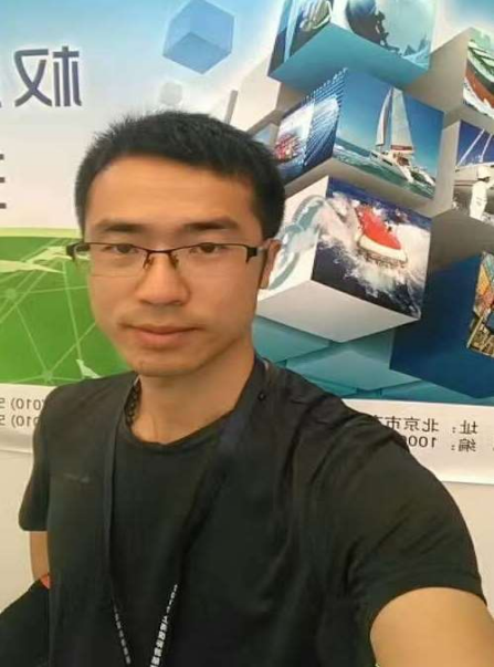 李阳光.png